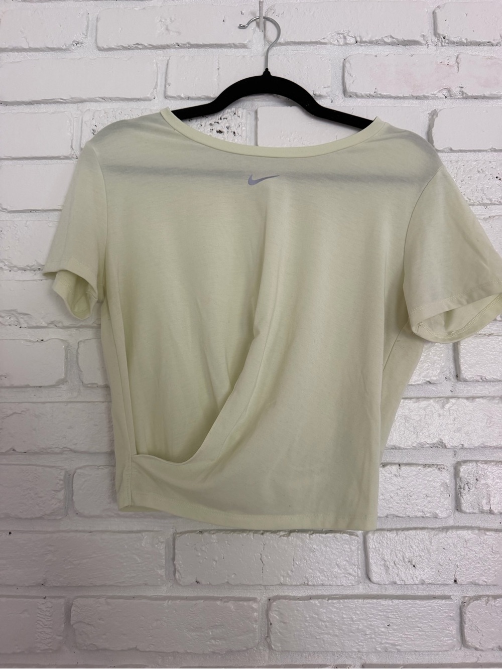 Nike Women's Light Yellow Cropped T-Shirt with Swoosh
